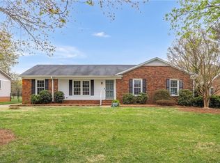 3801 Derbyshire Dr, Greensboro, NC 27410