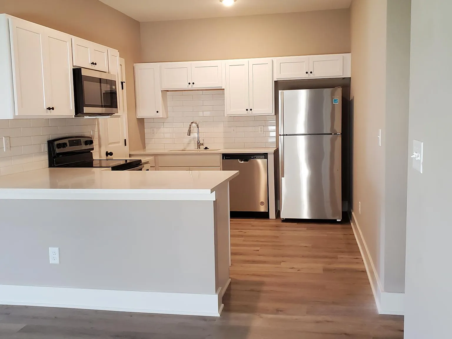 3 bed, 1355 sqft, $1,500 — Photo 4