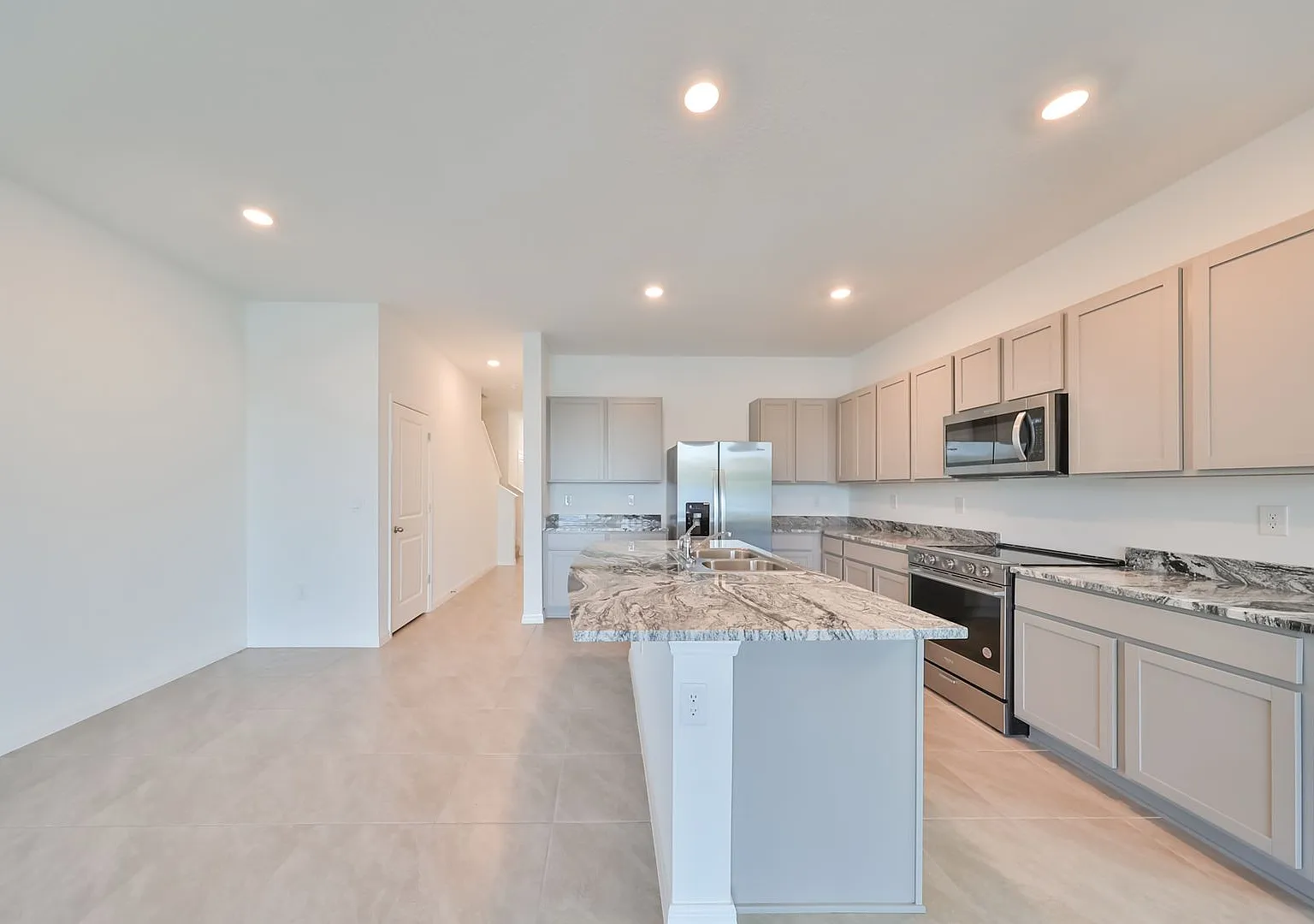 Beautiful Apollo Beach Townhome — Photo 4