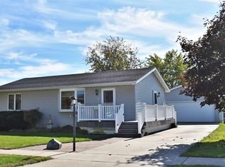 4011 Jodi Dr, Waterloo, IA 50701