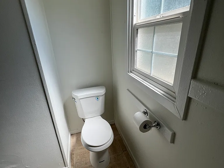 1118 Perkins Ave #1118 — Photo 5