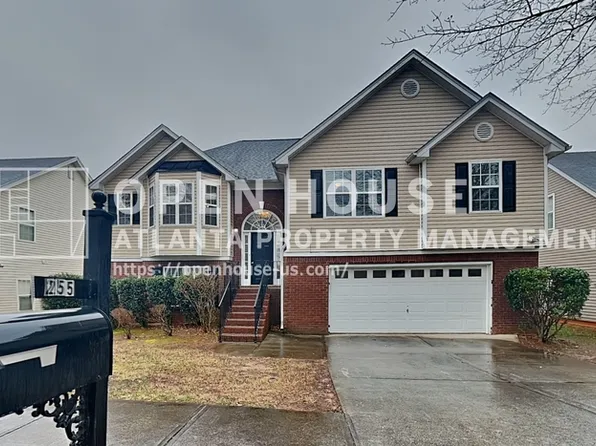 255 Chapel Station Ln SE, Lawrenceville, GA 30045