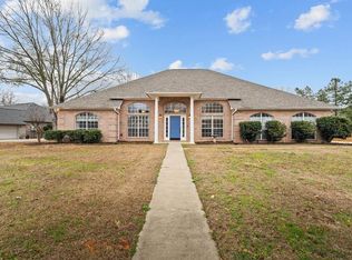 6904 Cherrybark Cir, Texarkana, AR 71854