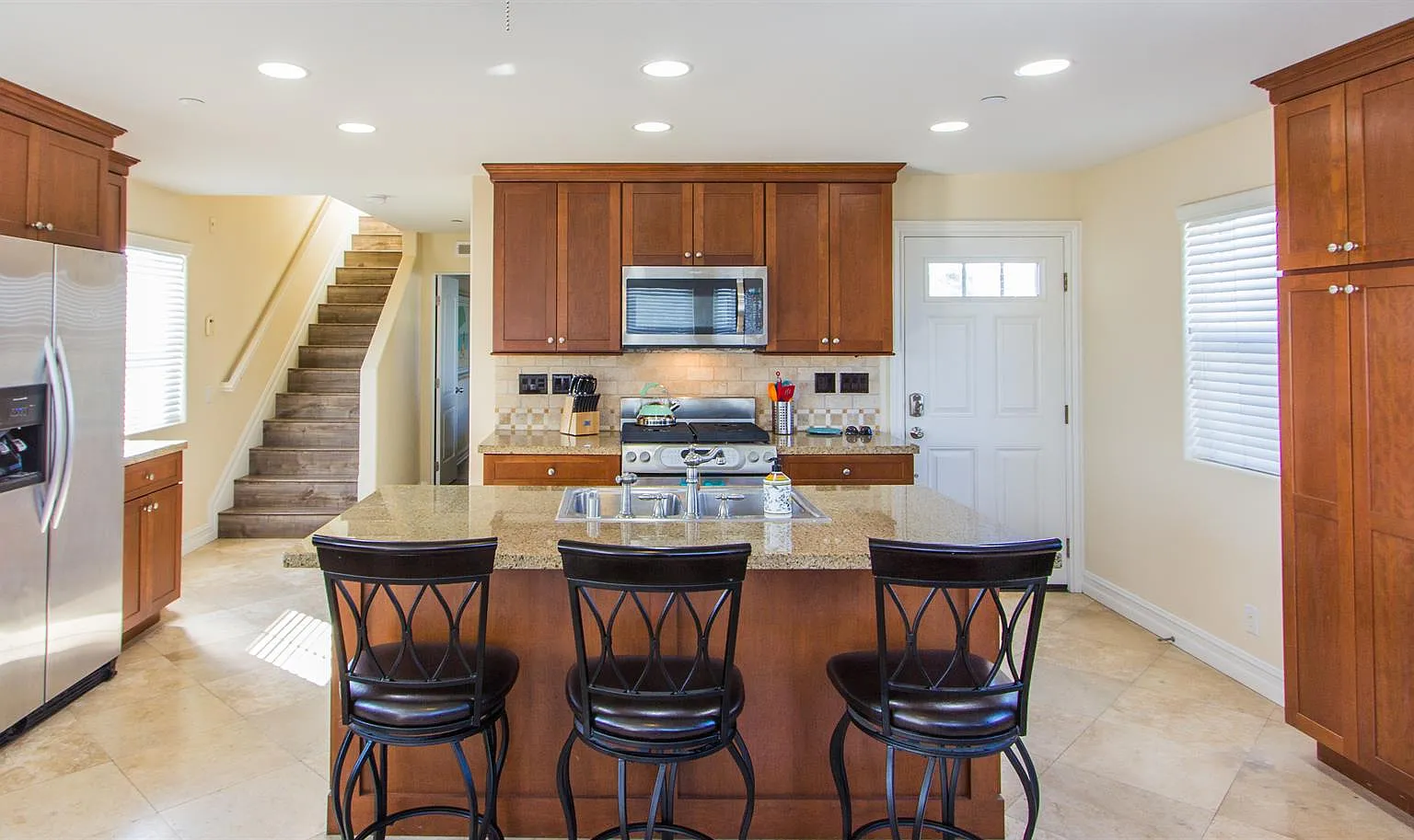 2 bed, 1269 sqft, $5,500 — Photo 2