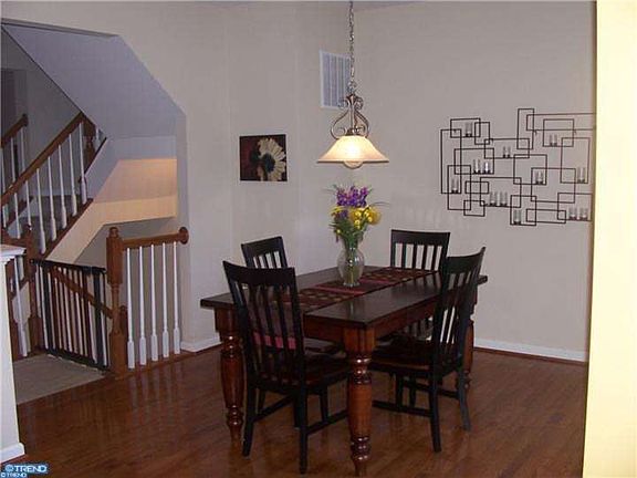 4th image of 31 Tuxford Ln #31
