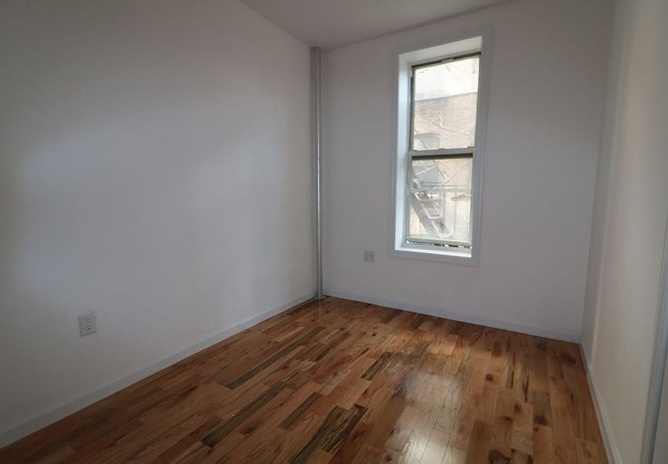 2nd image of 509-511 W 161st St #2C