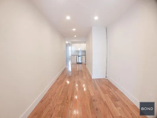 Rented by Bond New York | media 15