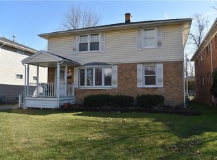 87 Garnet Rd, Eggertsville, NY 14226