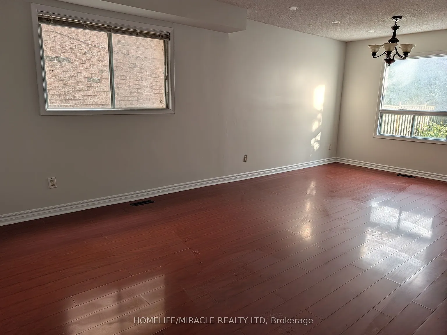 5 bed, $3,700 — Photo 4