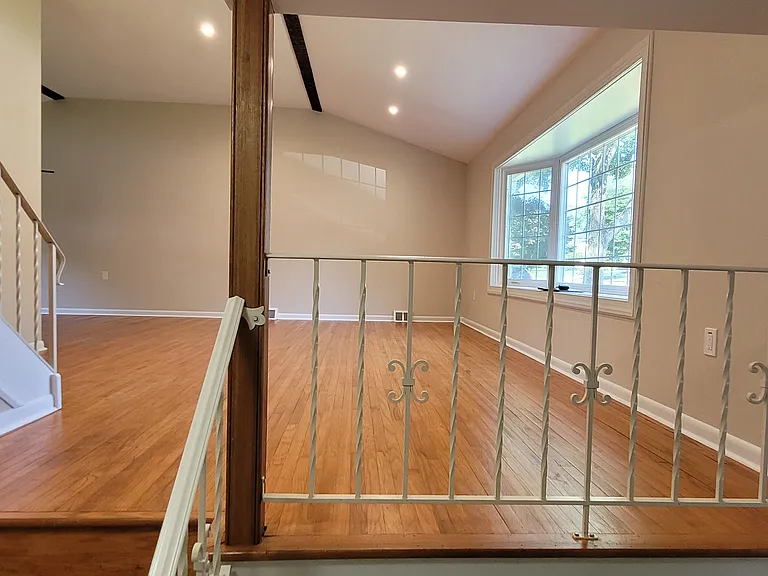270 Riverview Rd — Photo 5