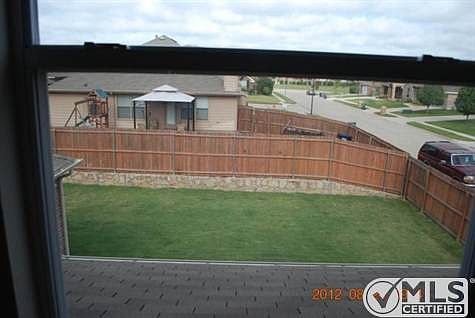 5th image of 300 Acklington Dr