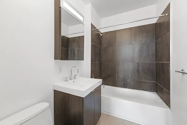 Rented by Oxford Property Group | media 26