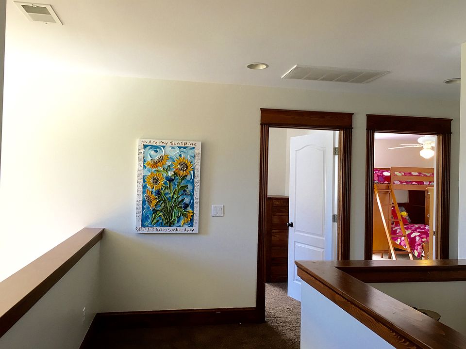 2nd image of 11 Redbay Ln