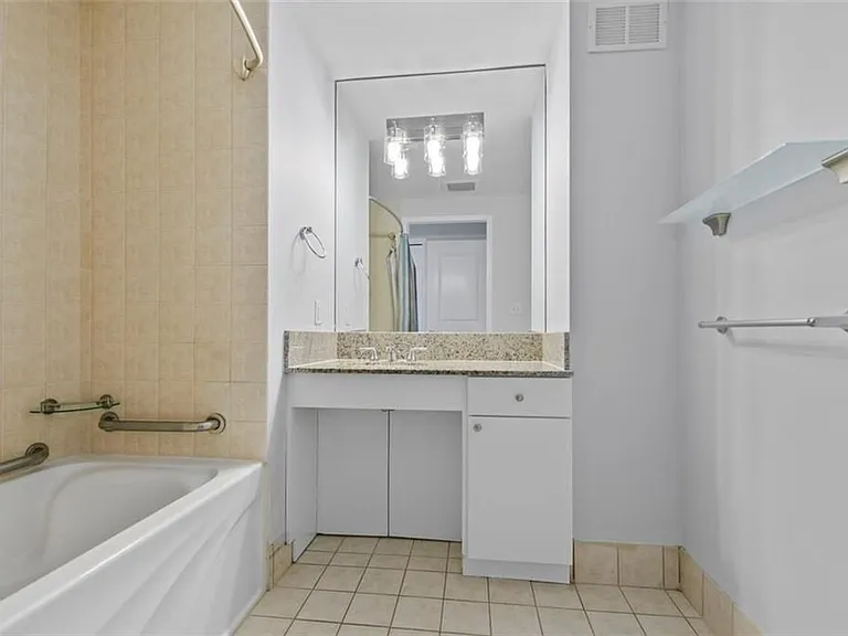 3338 Peachtree Rd NE #1104 — Photo 22