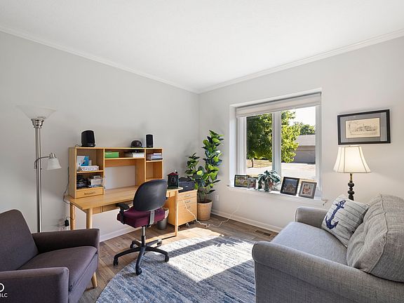 5th image of 350 Sandbrook Dr