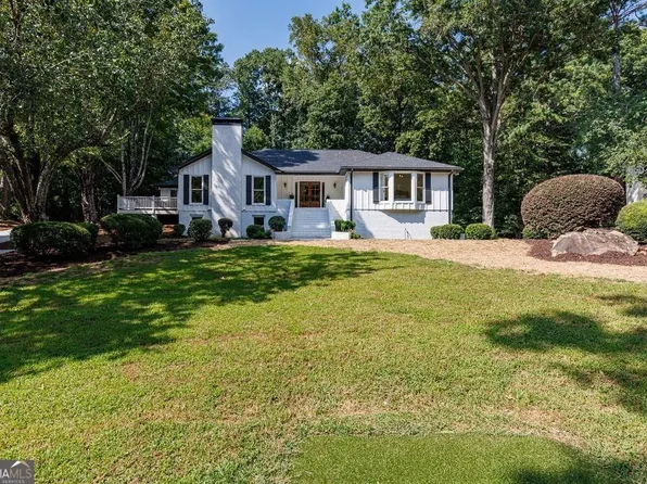 820 Oakhaven Dr, Roswell, GA 30075