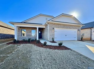 14884 Demarie Ln, Athens, AL 35613