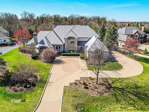5th image of 140 Braymore Ct