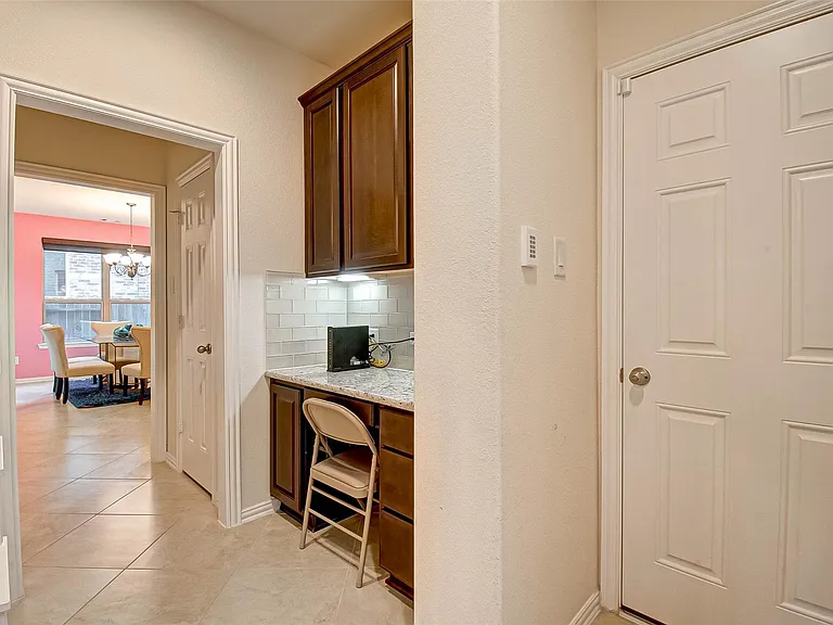 8219 Peppervine Ct — Photo 20