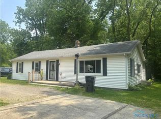 10555 Angola Rd, Swanton, OH 43558