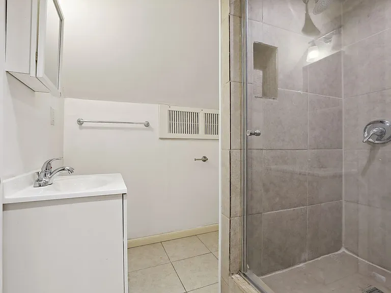 1119 Matilda St — Photo 25
