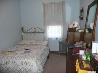 111-08 14th Ave, College Point, NY 11356