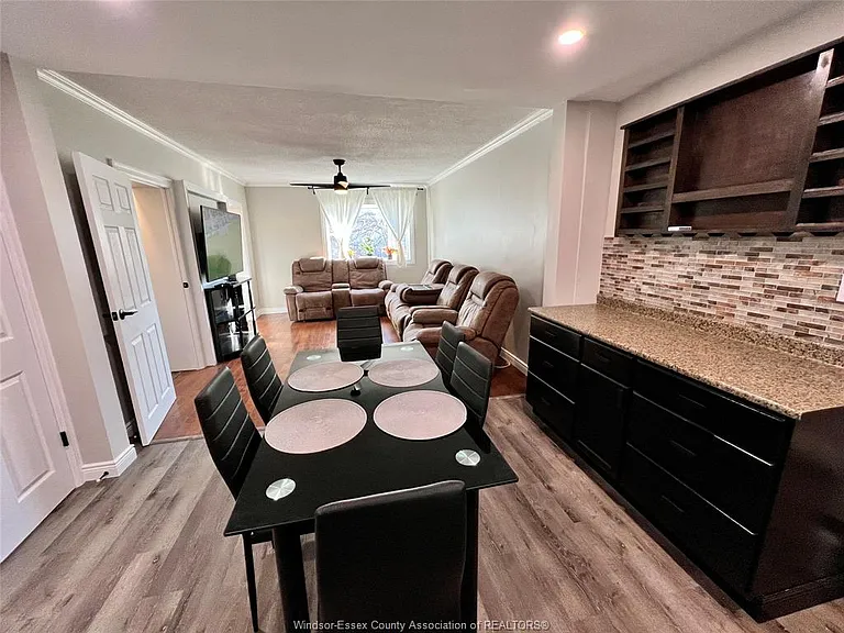 600 Park St W #1 — Photo 9