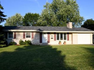 W173N9470 Erika Rd, Menomonee Falls, WI 53051