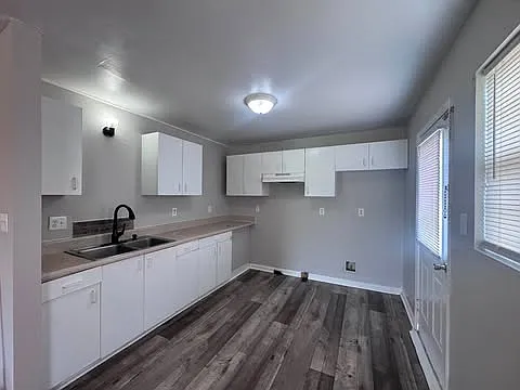720 Thorne Rd — Photo 5