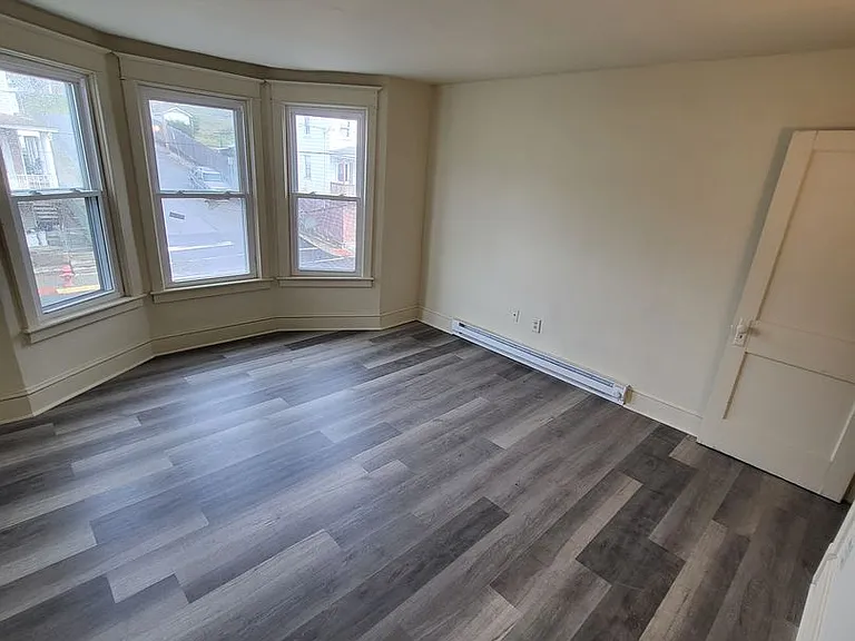 300 W Spruce St — Photo 16