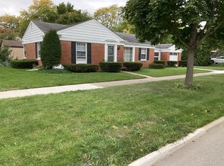 290 N 8th Ave, Des Plaines, IL 60016