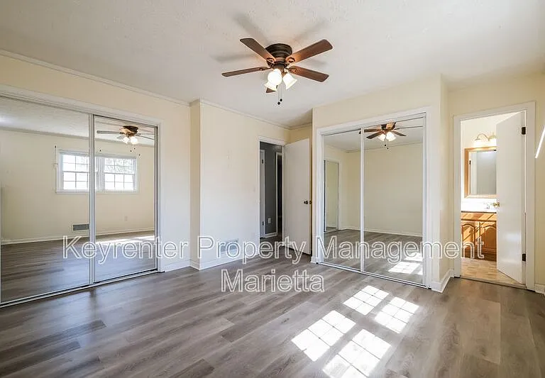 480 Debra Dr — Photo 15