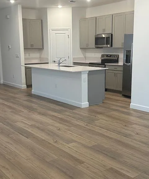 1545 SE Crosswood Way — Photo 3
