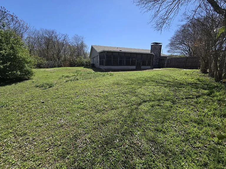 2509 Hollydale Dr — Photo 20
