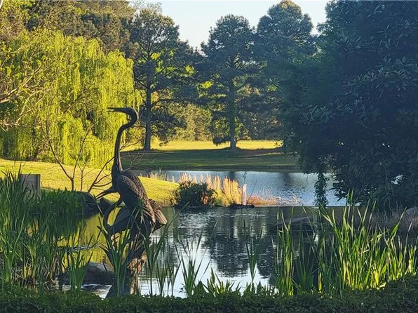 143 Heron Pointe Dr, Cape Charles, VA 23310