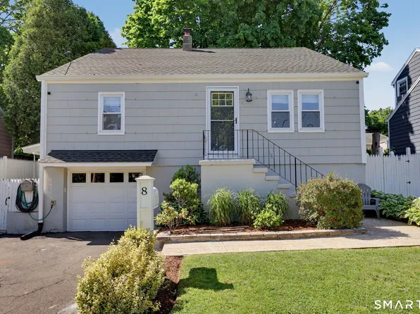 8 Wildmere Lane, Norwalk, CT 06851