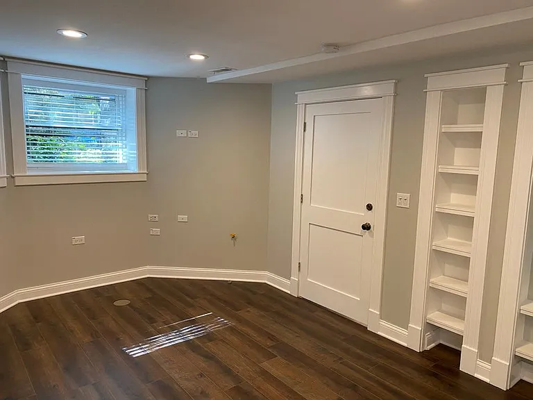 4845 N Winchester Ave #G — Photo 3