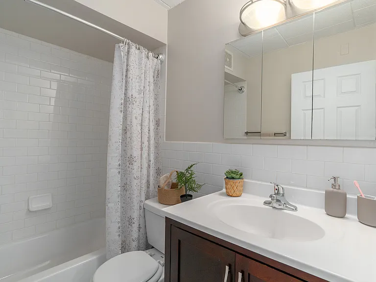 Ridgeview Apartments — Photo 16