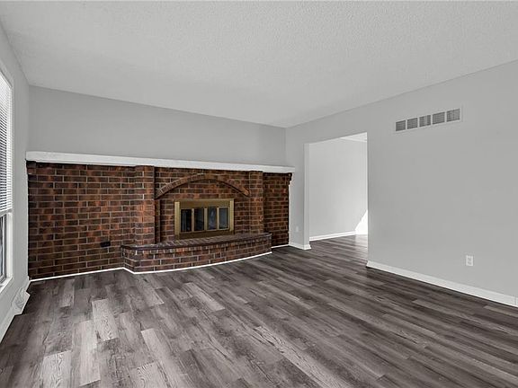 5th image of 705 NE 80th Ter