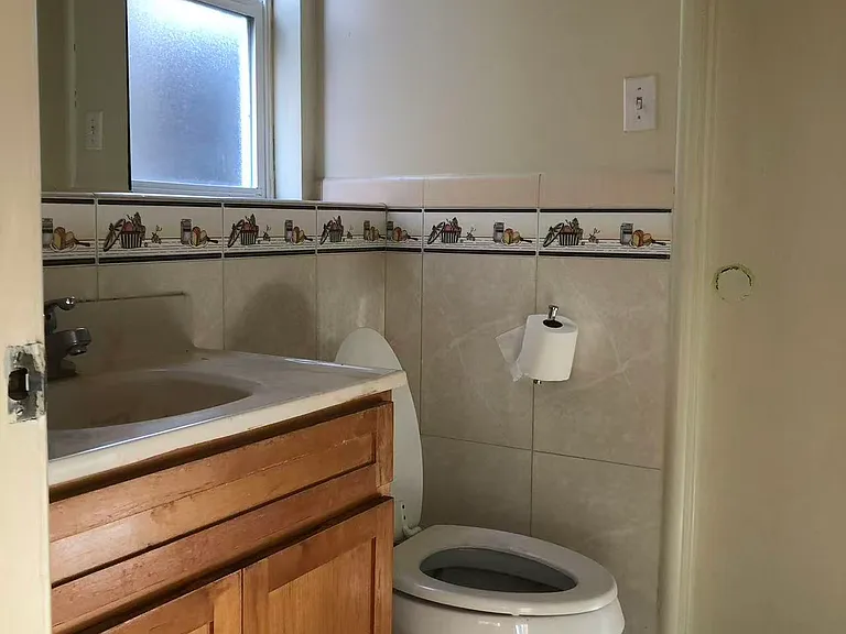1761 Walnut St — Photo 6