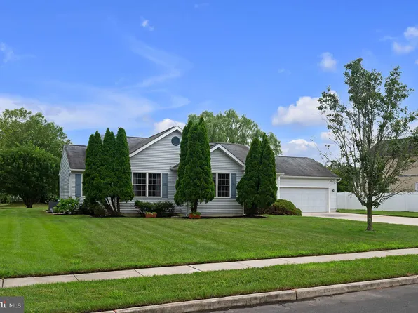 2233 Musterel Ln, Vineland, NJ 08361