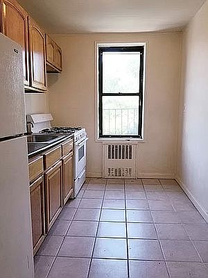 3rd image of 60 E 17th St #3G