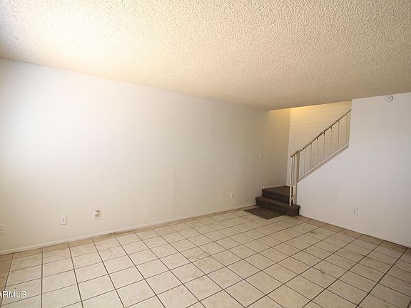 3rd image of 5448 W Lynwood St