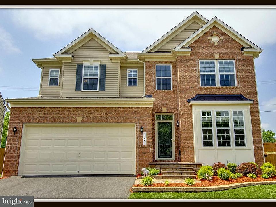 1st image of 12 Iris Ln