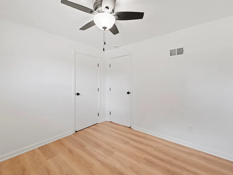 Valley View Dr — Photo 11