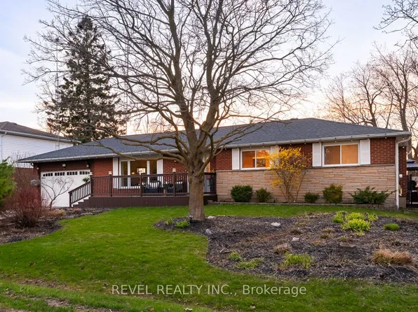 12 Victoria Blvd, East Garafraxa, ON L9W 7L6