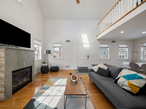 25 Clyde St #1, Somerville, MA 02145