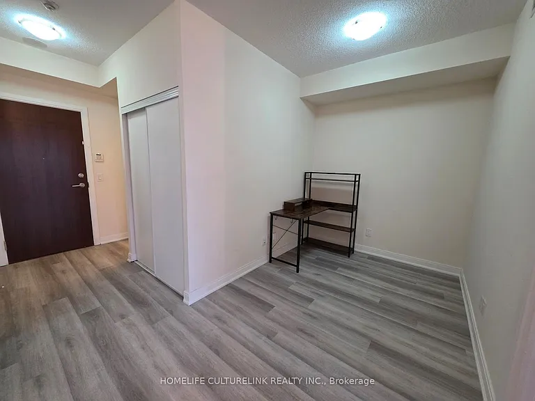 151 Village Green Sq #2209 — Photo 11