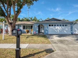 8408 Monarch Cir, Seminole, FL 33772