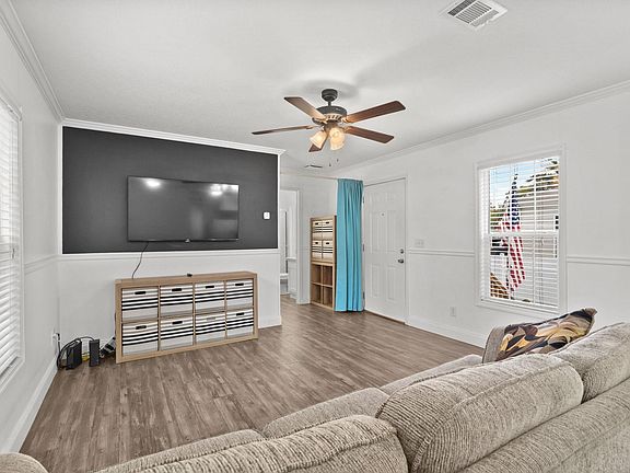 4th image of 46 Shamrock Circle